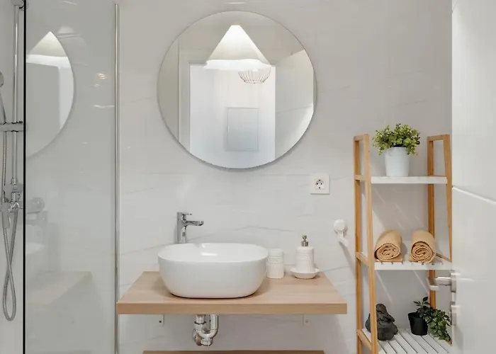 Escape Senator Pool And Wifi * Costa Teguise