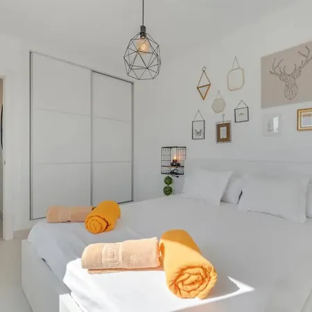 Escape Senator Pool And Wifi * Costa Teguise