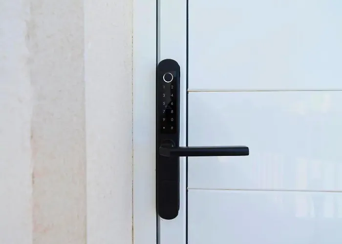 Escape Senator Pool And Wifi