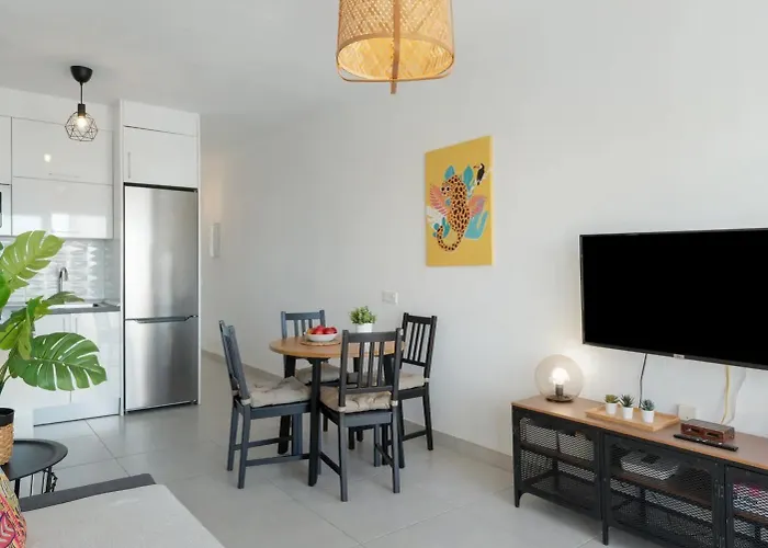 Escape Senator Pool And Wifi