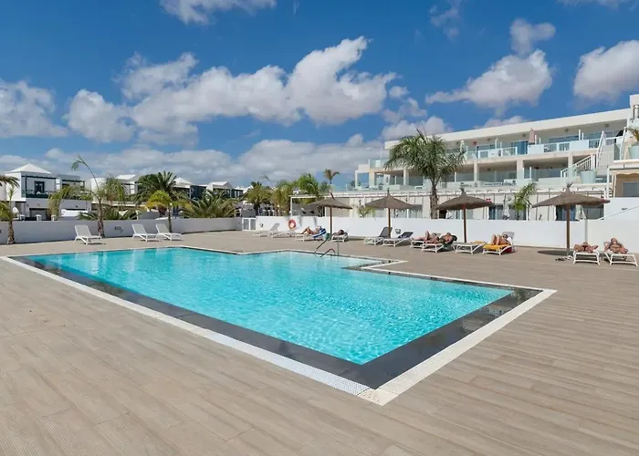 Escape Senator Pool And Wifi Costa Teguise