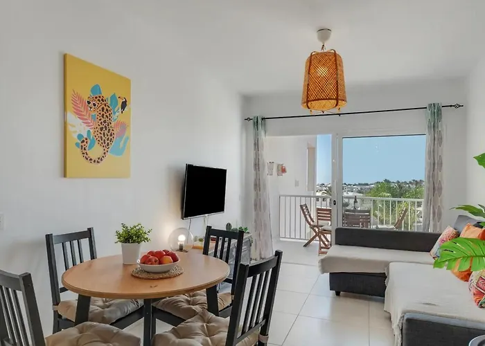 Escape Senator Pool And Wifi Appartement