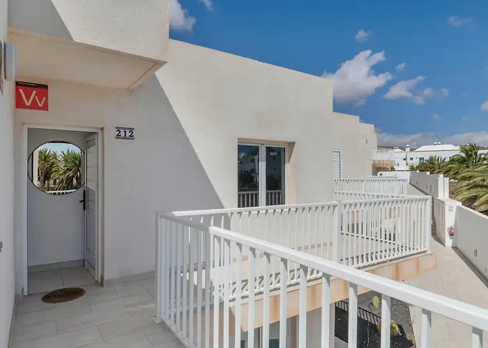 Escape Senator Pool And Wifi * Costa Teguise