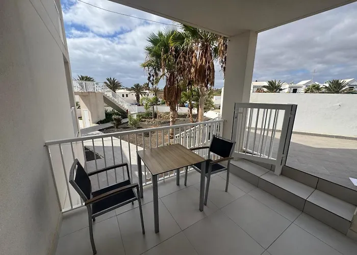 Escape Senator Pool And Wifi